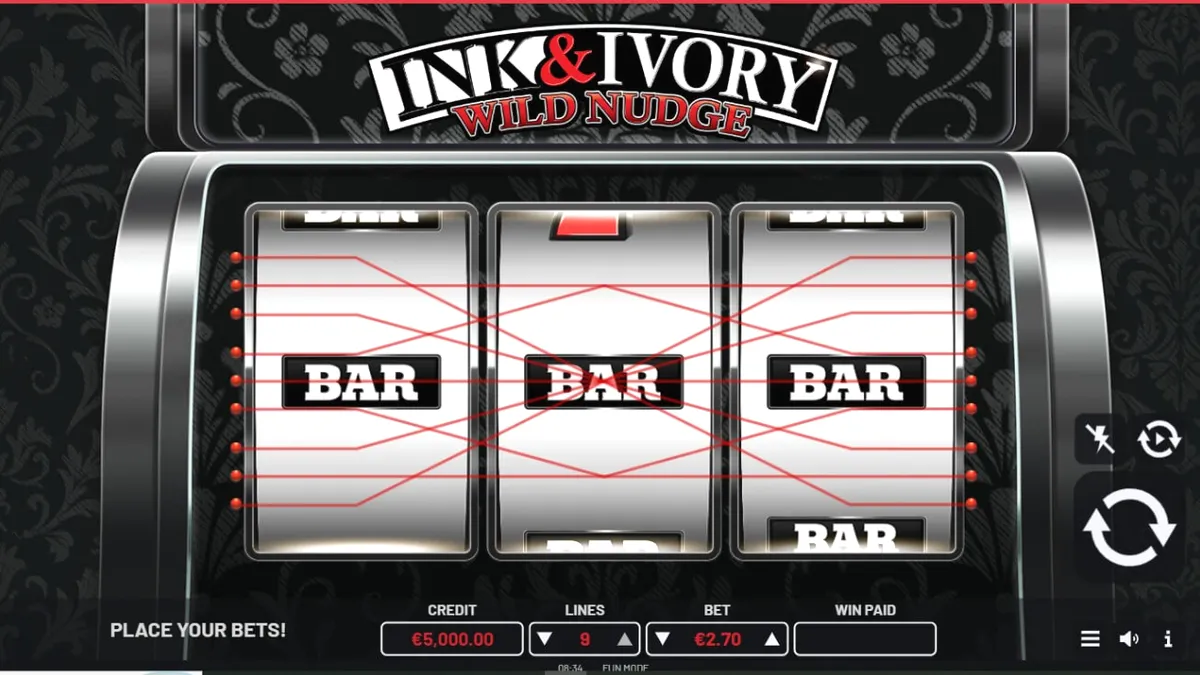 Tampilan visual slot Ink & Ivory dengan desain minimalis hitam putih